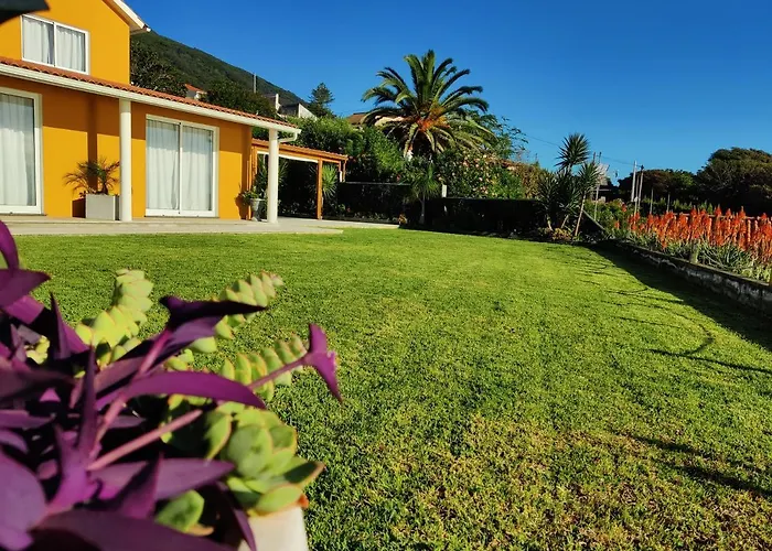 Bauernhof Casa D'avo And Urzelina